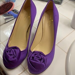 Hardly worn, beautiful purple Kate spade pumps 9.5